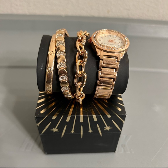 Brand New Adrienne Vittadini Watch & Bracelets main image 4